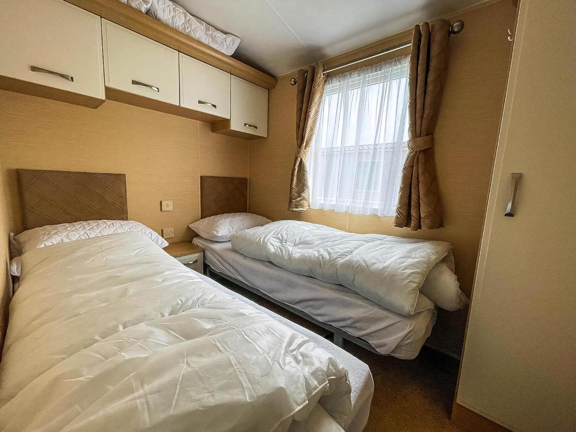 Lovely Caravan By The Beach In Pakefield, Suffolk Ref 68007Cl لوستوفت المظهر الخارجي الصورة